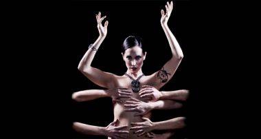 el-erotismo-de-luna-llega-al-teatro-alfil