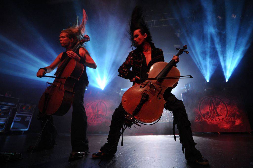 NEW YORK - AUGUST 24:  (L-R) Musicians Eicca Toppinen and  Perttu Kivilaakso of Apocalyptica perform onstage at the Nokia Theatre on August 24, 2010 in New York City.  (Photo by Bryan Bedder/Getty Images)
