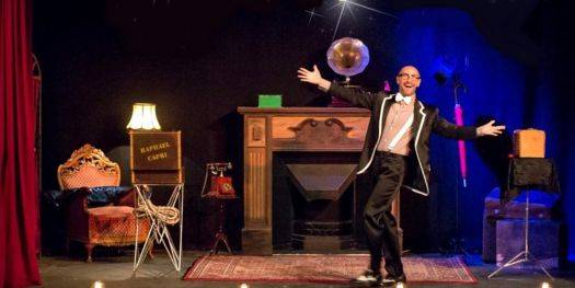 wall_big_Espect_culo_familiar__M_gia_Junior__en_el_Teatro_del_Raval_de_Barcelona