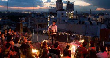 la-musica-vuelve-tocar-cielo-live-the-roof