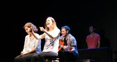 una-corona-claudia-la-nada-alfil