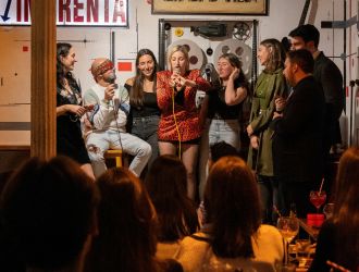 Carbo Comedy x FLERT – Dating Comedy Show in Italiano a Madrid
