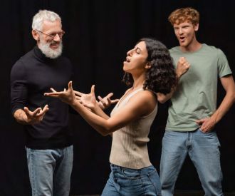 Espectáculo de Improvisación Teatral con Vino