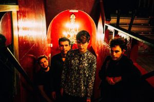 Triángulo de Amor Bizarro 3