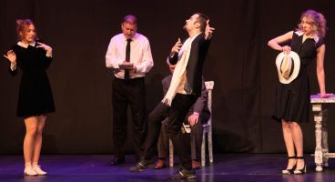 Usted Tiene Ojos de Mujer Fatal - Ramón Paso 4