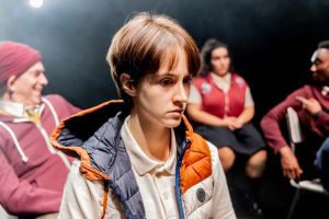 Un monstruo viene a verme 8