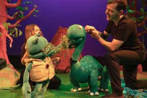 Una rana y los dinos 2