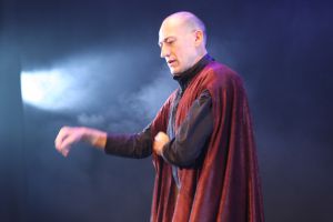 Malvados de oro - Apata Teatro 6