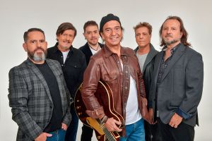 A tu Lado, Un Musical con los Secretos 1