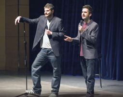 Raúl Cimas y Julián López - Toda la Verdad Sobre el oso Hormiguero 1