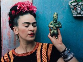 Frida Kahlo, the Life of an Icon 3