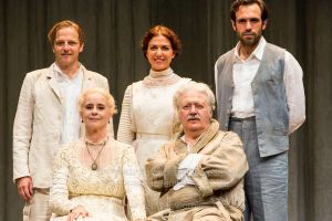 El largo viaje del día hacia la noche 3