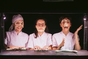 Un Tros de pa - Cia Les Pinyes 1