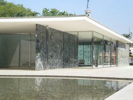 Pabellón Mies van der Rohe 2