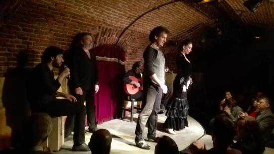 Essential Flamenco