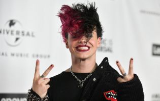 Yungblud 8