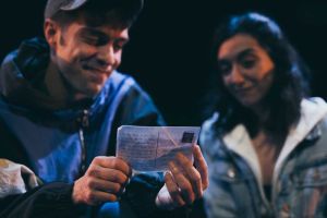 Yellow Moon La balada de Leila y Lee 4