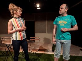 Un peral entra por la ventana 2