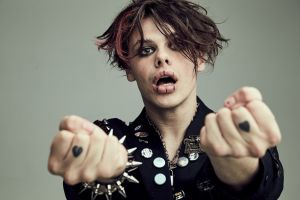 Yungblud 5