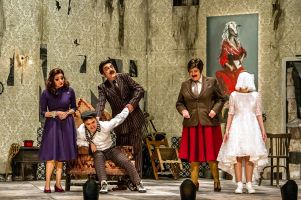 La sumisión y el porvenir está en los huevos 3