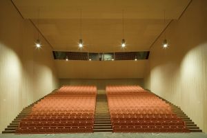 Centro de Exposiciones y Congresos Lienzo Norte 5