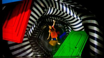 Alícia al País Dels Mòbils 3