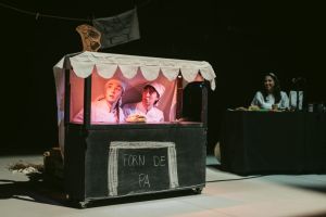 Un Tros de pa - Cia Les Pinyes 3